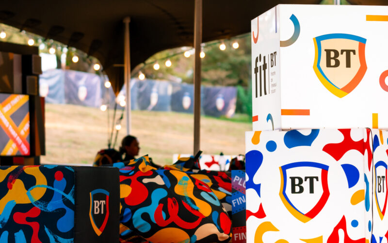 Banca Transilvania (BT) Cluj a înregistrat încă un an cu performanțe peste așteptări în 2024, prețul acțiunii supraperformând randamentul indicelui BET al Bursei de Valori București cu 17%.