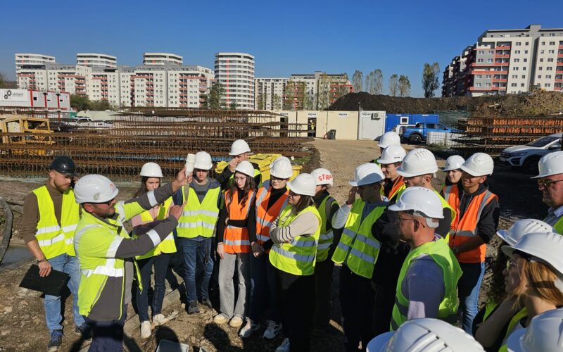 Suntem încântați să vă prezentăm noi imagini de pe unul dintre șantierele noastre din județul Cluj, acolo unde stadiul lucrărilor la prima etapă a proiectului de construire a Spitalului Regional de Urgență (SRU) a ajuns la peste 80%.