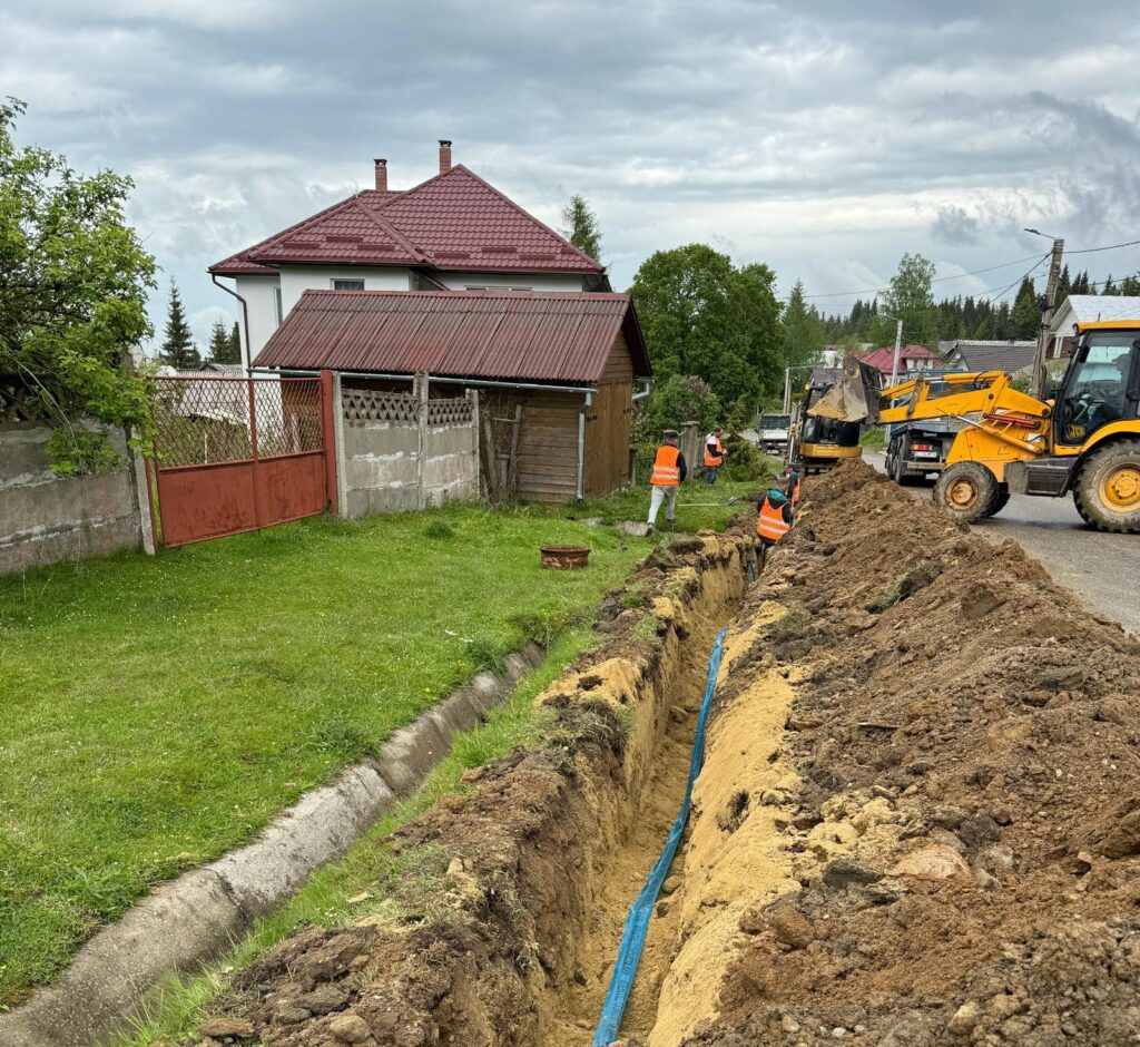 Au fost finalizate tronsonul 1 – de la stația de pompare (SP) Călățele 2 la gospodăria de apă (GA) Văleni; tronsonul 2 – de la intersecția drumului de exploatare cu DJ 108C la SP Râșca 6; tronsonul 3 – de la rezervorul de apă din Călățele Pădure până la cel din Dealul Negru; tronsonul 4 – de la intersecția DN 1R cu DJ103K la GA Beliș.
