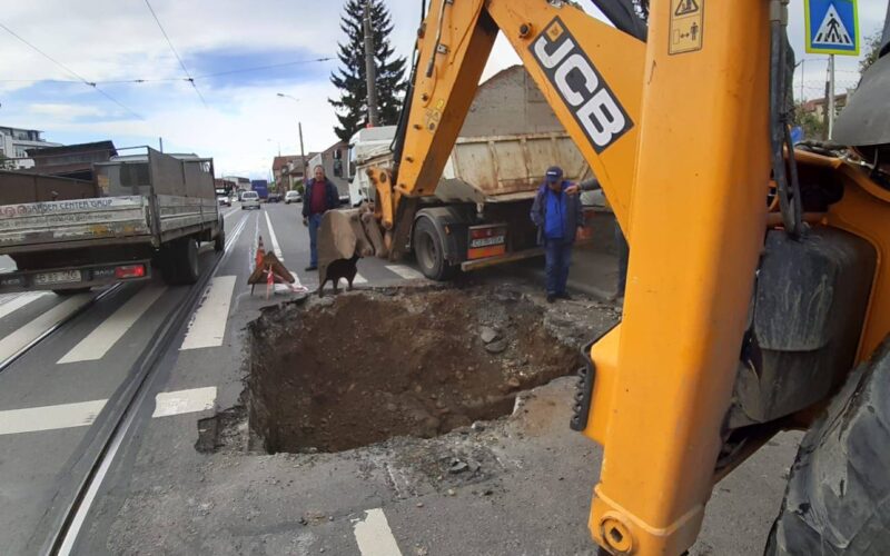 Compania de Apă Someș (CASSA) Cluj-Napoca, societate unde Consiliul Județean (CJ) Cluj este acționar majoritar, a reluat licitația, în vederea finalizării, pentru extinderea rețelelor de alimentare cu apă și canalizare în reședința de județ, derulat prin Programul de Dezvoltare Durabilă (PDD).