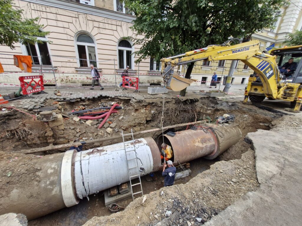 ompania de Apă Someș (CASSA) a anunțat că noile prețuri și tarife pentru care a comunicat intenția de ajustare în cursul lunii decembrie au intrat în vigoare de la 1 ianuarie 2025: apă potabilă: 6,52 lei/mc, canalizare-epurare 6,92 lei/mc, inclusiv taxa pe valoarea adăugată de 9%.