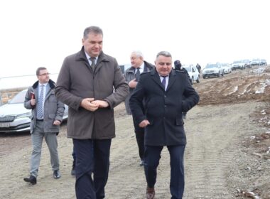 Attila Cseke a analizat modernizarea infrastructurii rutiere din județ ce trebuie modernizată prin Programul Național Anghel Saligny (PNAS) și a fost pe mai multe șantiere.