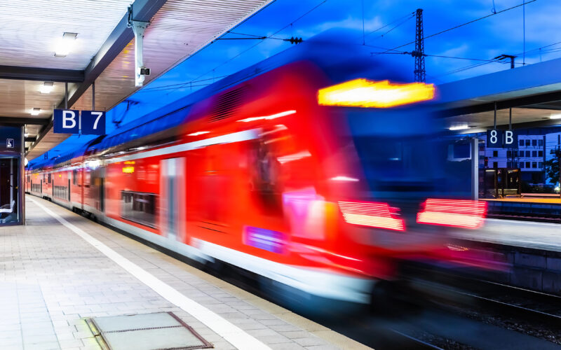 tren metropolitan